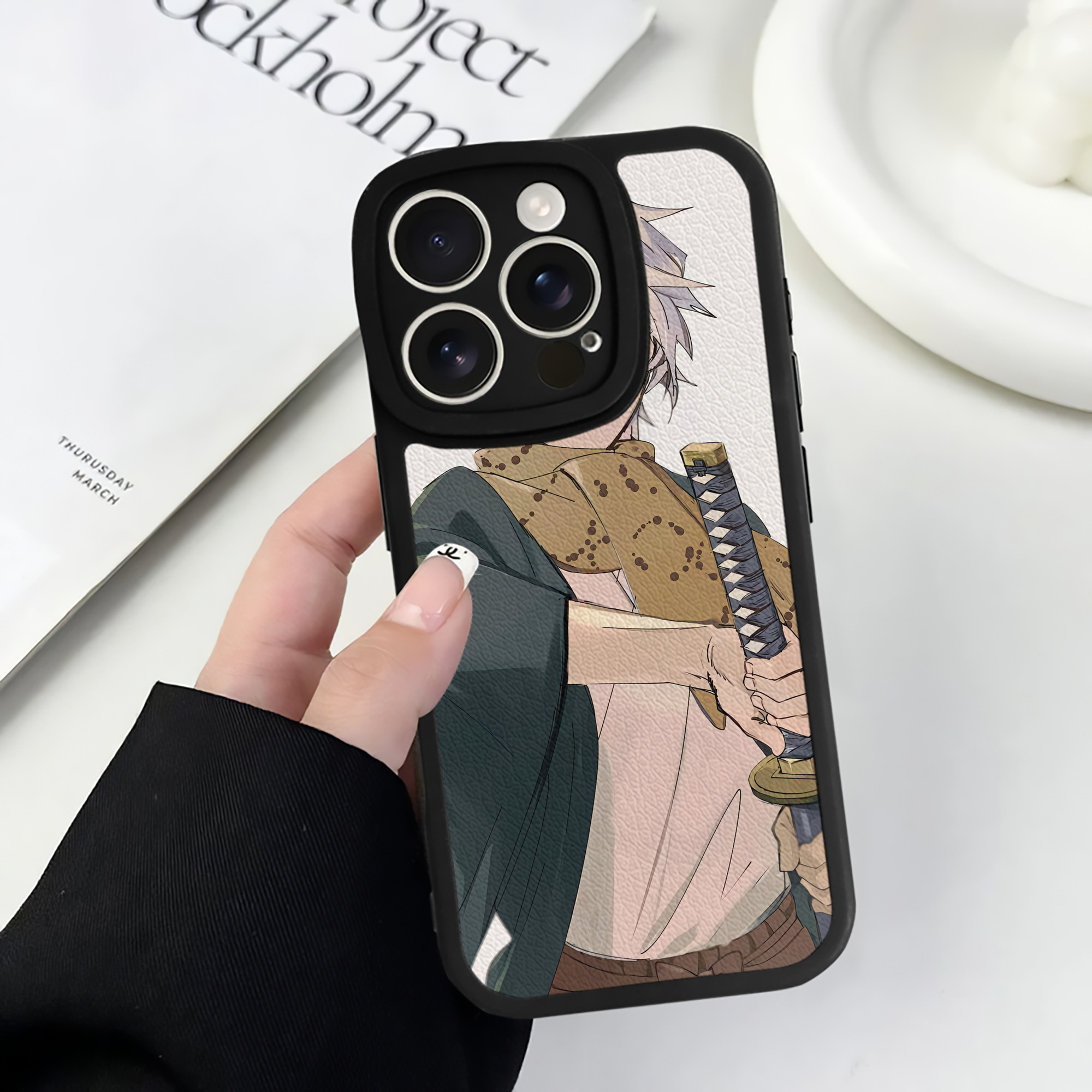 （画像用） 文豪ストレイドッグス Bungo Stray Dogs 【iPhone 16シリーズ対応】シリコンスマホケース（レザー調） 材質：シリコン